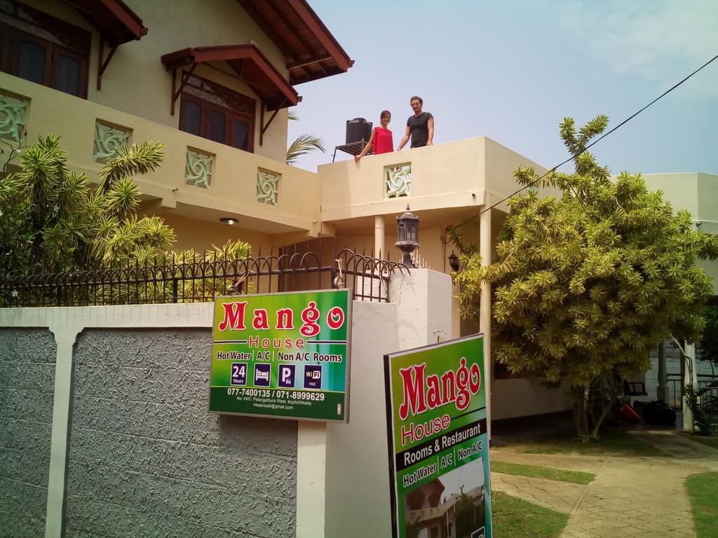 Yoho Mango House Hotel Negombo Exterior photo
